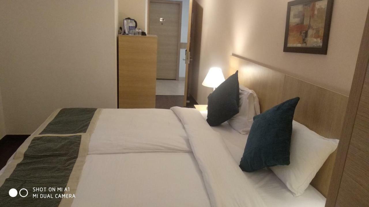 Starlit Suites Німрана Екстер'єр фото