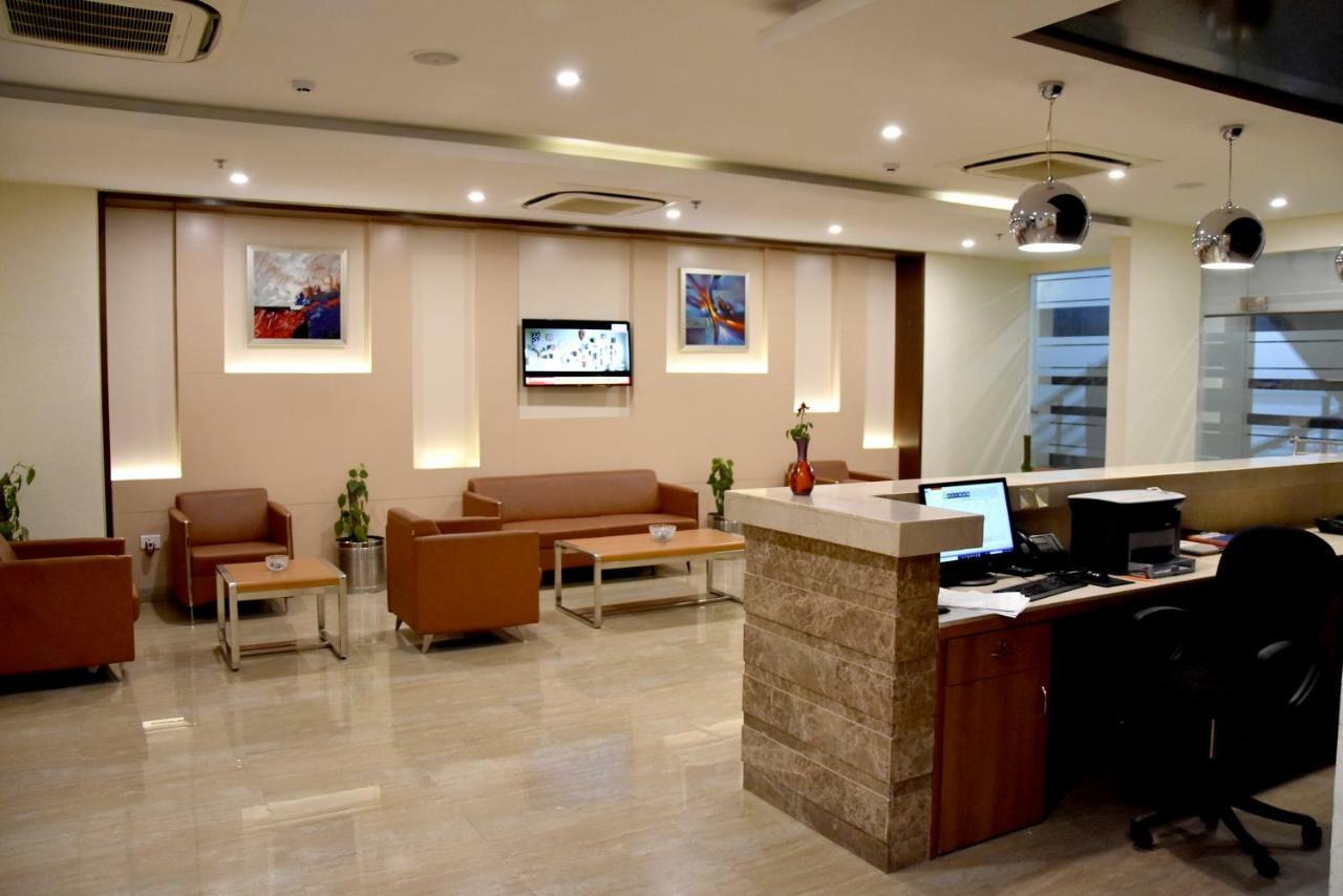 Starlit Suites Німрана Екстер'єр фото